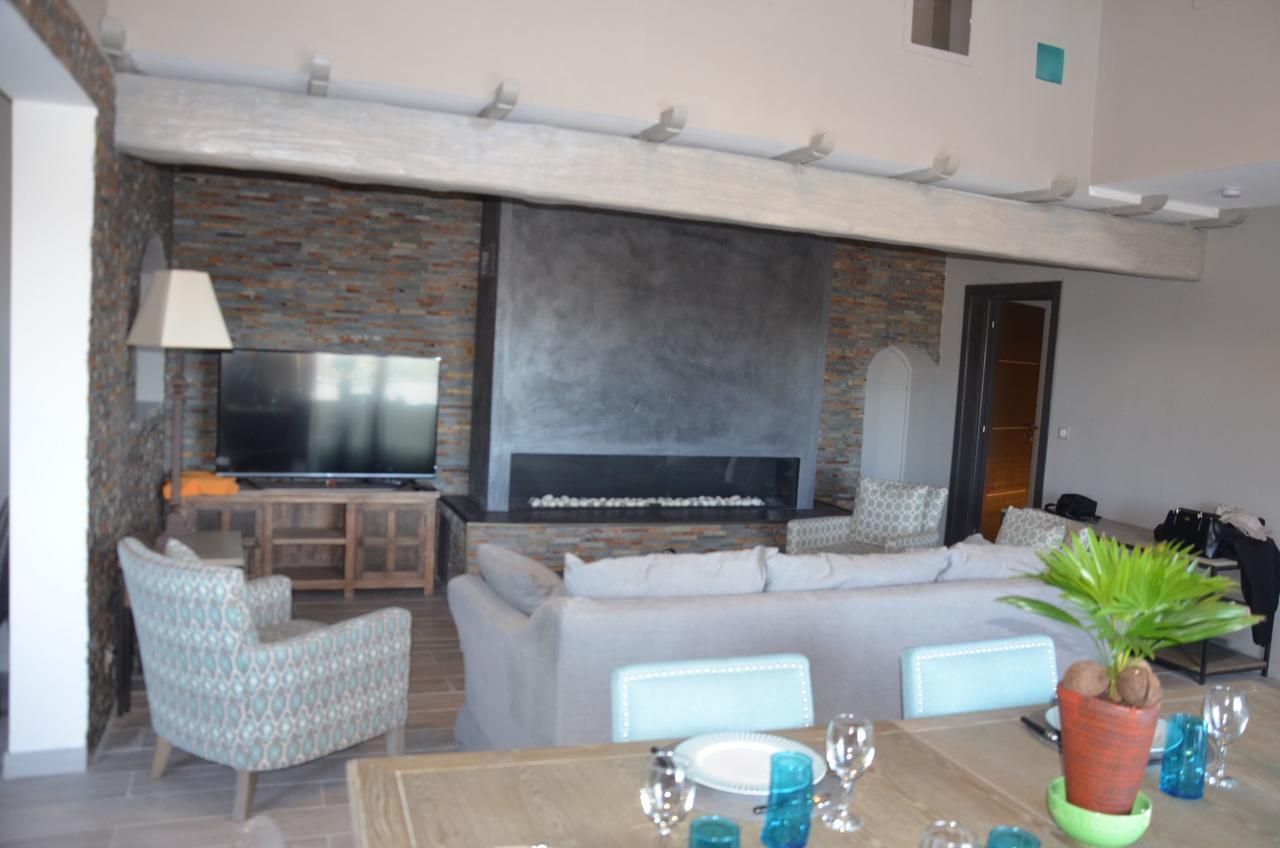 Belle Maison Avec Piscine Dans Les Hauteurs A Saint Raphael 外观 照片